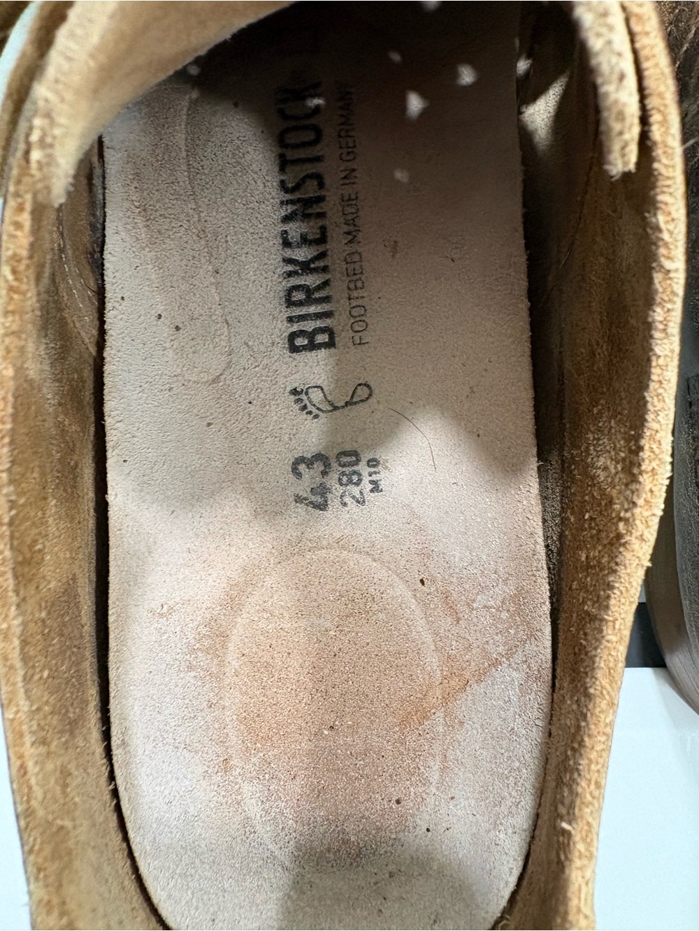 Cross Listed on various sites. Birkenstock Montana. Brown and Tan. EU 43. - Picture 3 of 5